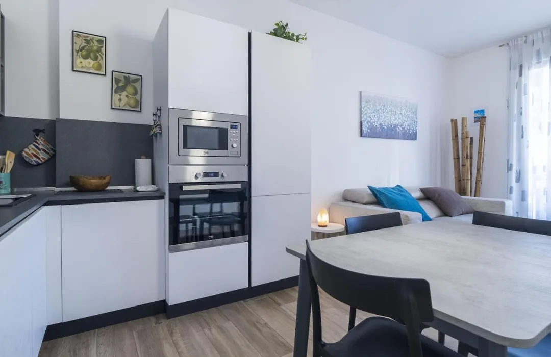 Easylife - Milano - Teodorico 21S - City Life-1